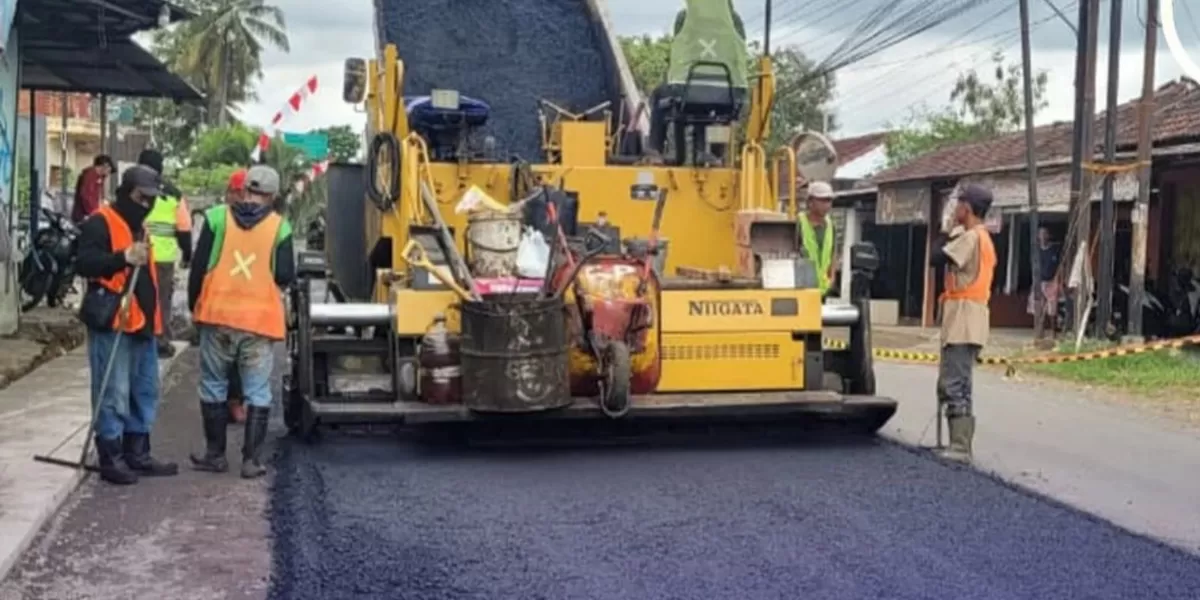 Peningkatan-Ruas-Jalan-Godean3-561745649